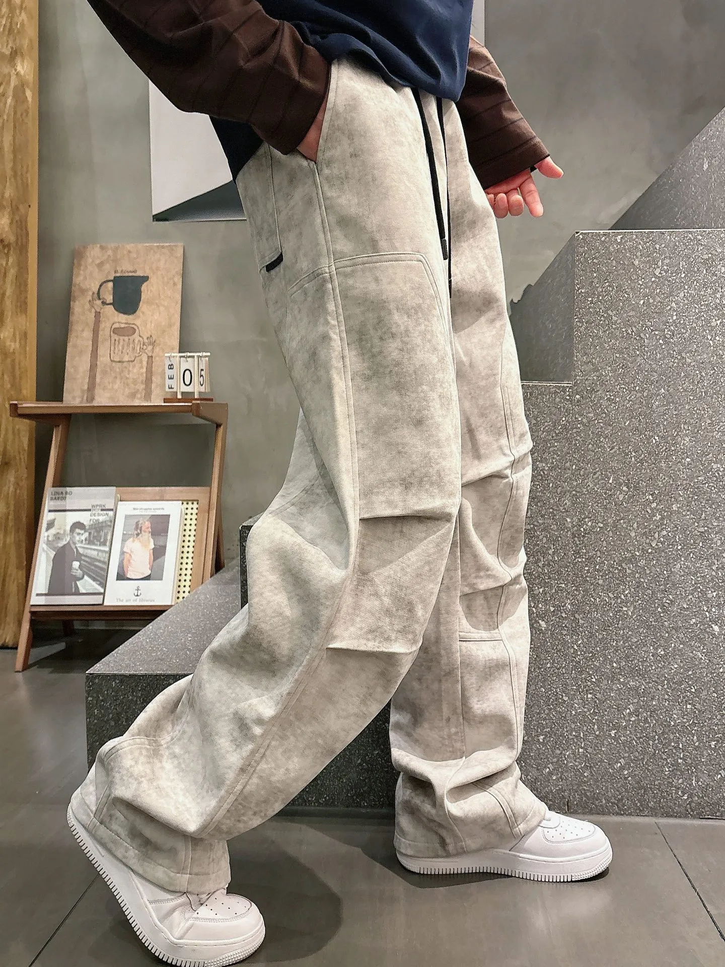 Balenciaga 🆕2026 Autumn and Winter New Arrival Casual Pants! The official website will be released simultaneously. Brand Classic LOGO casual pants, customized fabrics, excellent comfort and strong touch. Highly recognisable, perfect appearance and craftsmanship. Size:M-3XL